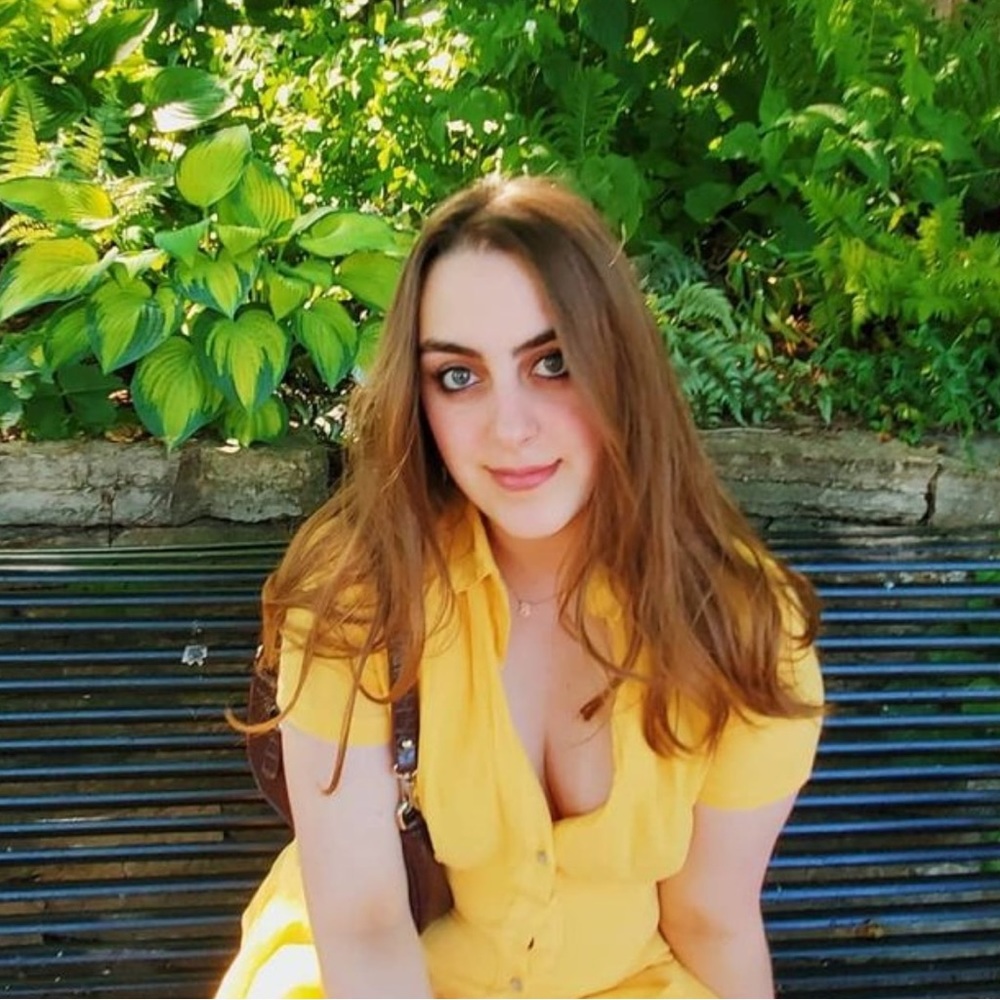 Meet your Posher Kira